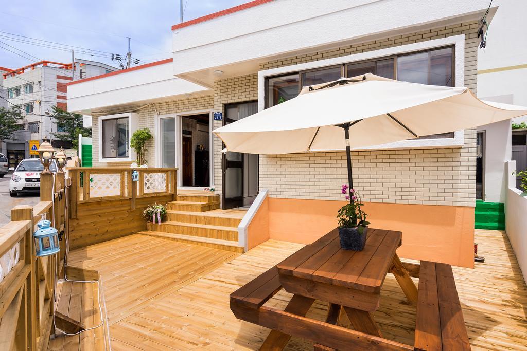 Yours Guesthouse In Tongyeong Exterior photo