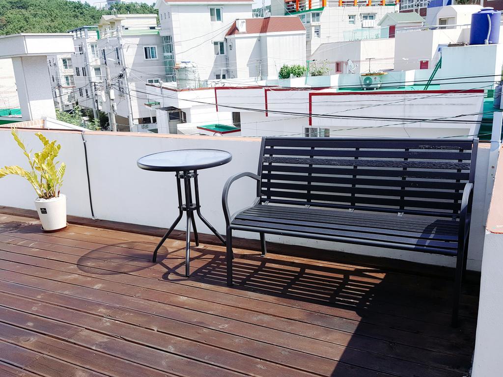 Yours Guesthouse In Tongyeong Exterior photo